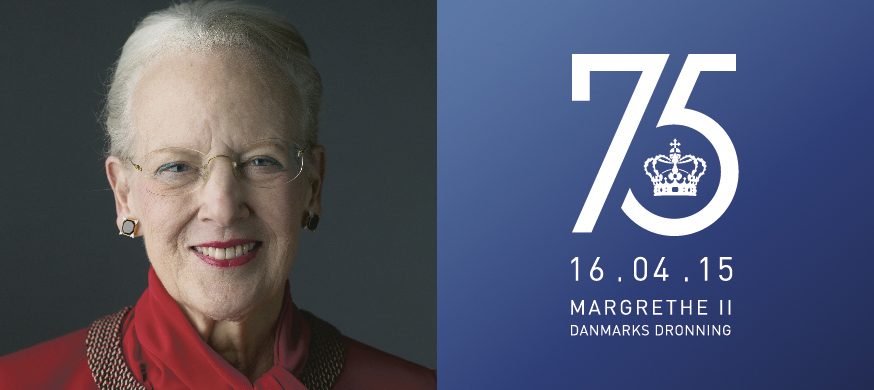 Dronning Margrethe 75 års jubilæumslogo af grafiker Poul Bjørn og Fotograf er Torben Eskerod.